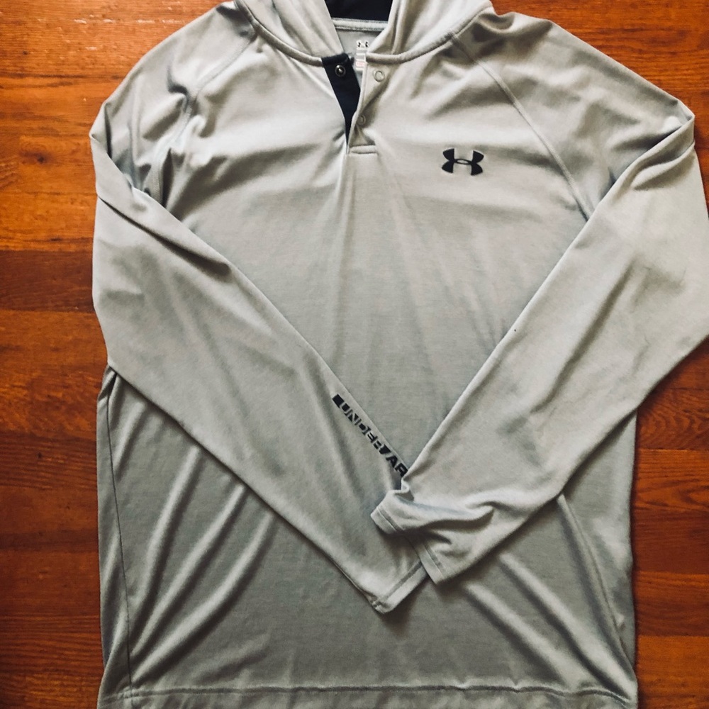 Mens M Under Armour Hoodie Gray and Black